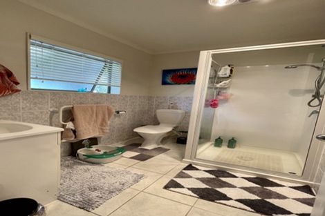 Photo of property in 25 Chadlington Avenue, Henderson, Auckland, 0612