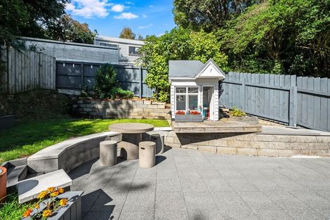 Photo of property in 102 Paremata Road, Paremata, Porirua, 5024