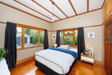 Photo of property in 14 Rangitane Street, Palmerston North, 4414