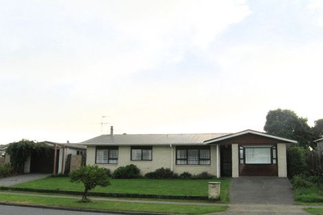Photo of property in 75 Queens Road, Waikanae Beach, Waikanae, 5036