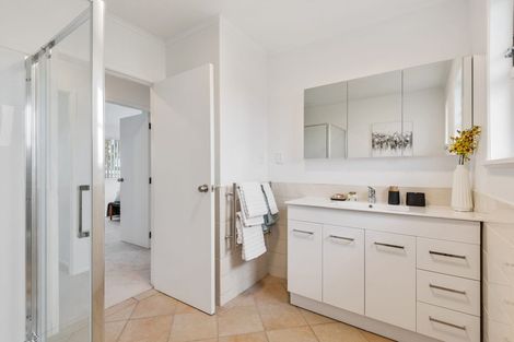 Photo of property in 7 Hobart Crescent, Wattle Downs, Auckland, 2103