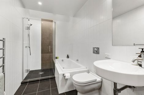 Photo of property in 17 Boardwalk Lane, Seatoun, Wellington, 6022