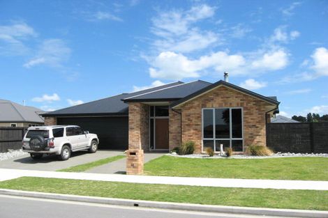 Photo of property in 16 Allison Crescent, Kaiapoi, 7630