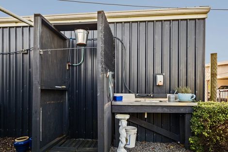 Photo of property in 2 Nopera Road, Waiiti, Urenui, 4377