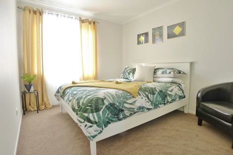 Photo of property in 11 Kauri Drive, Takanini, 2112