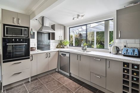 Photo of property in 4 Symons Street, Parkvale, Hastings, 4122