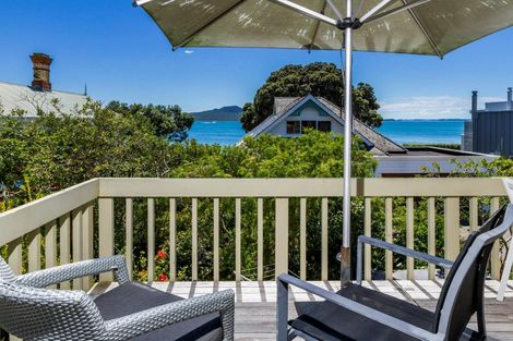 Photo of property in 30 Oxford Terrace, Coromandel, 3506