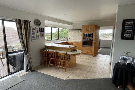Photo of property in 70 Aberfeldy Avenue, Highland Park, Auckland, 2010
