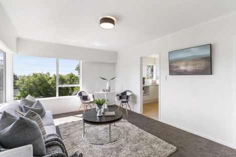 Photo of property in 4/178 Chivalry Road, Glenfield, Auckland, 0629