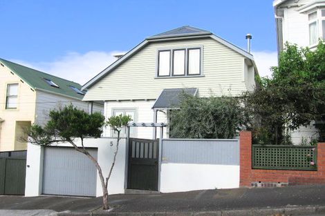 Photo of property in 5 Newman Terrace, Thorndon, Wellington, 6011