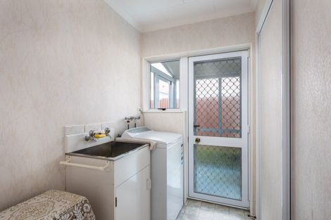 Photo of property in 2/17 Whiteley Street, Moturoa, New Plymouth, 4310