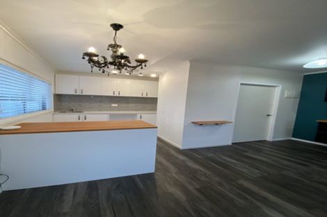 Photo of property in 2a Redwood Drive, Massey, Auckland, 0614