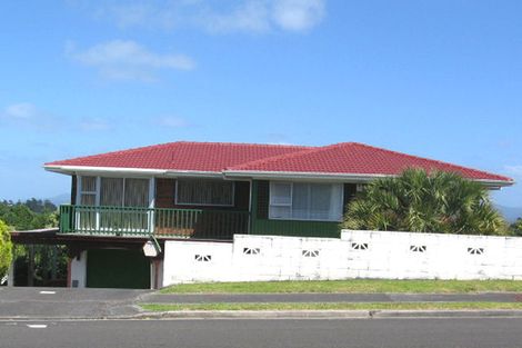 Photo of property in 16 Glenveagh Drive, Mount Roskill, Auckland, 1041
