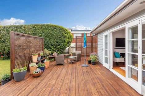 Photo of property in 1/12 Wolsley Avenue, Milford, Auckland, 0620