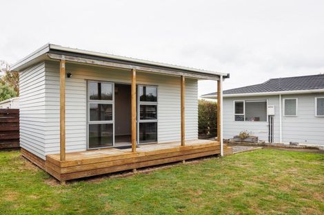 Photo of property in 25 Palliser Place, Milson, Palmerston North, 4414