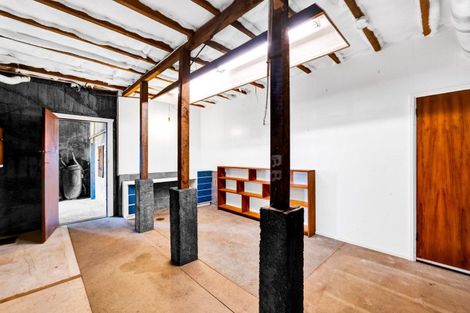 Photo of property in 6 Ridge Lane, New Plymouth, 4310