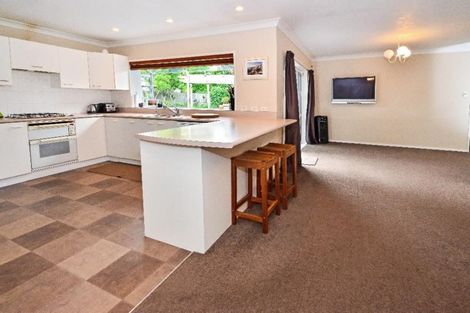 Photo of property in 22 Perotti Place, Conifer Grove, Takanini, 2112