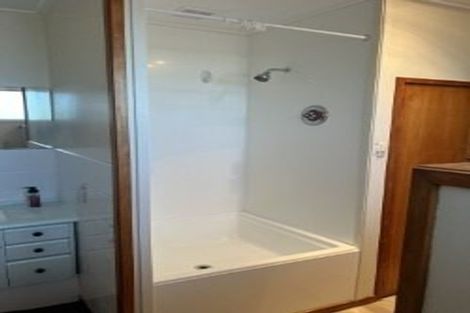 Photo of property in 35 Hooker Avenue, Chedworth, Hamilton, 3210