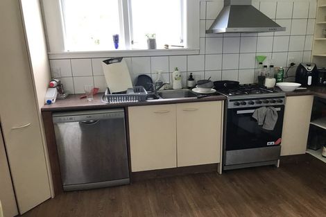 Photo of property in 94 Endeavour Street, Lyall Bay, Wellington, 6022