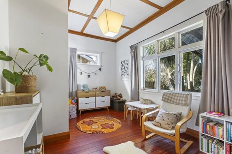 Photo of property in 39 Dee Street, Island Bay, Wellington, 6023