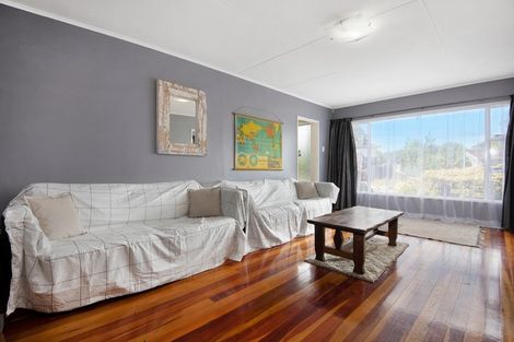 Photo of property in 42 Abraham Crescent, Milson, Palmerston North, 4414