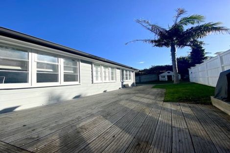 Photo of property in 1/27 Huka Road, Birkenhead, Auckland, 0626