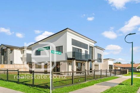 Photo of property in 32 Cooladawson Drive, Flat Bush, Auckland, 2019