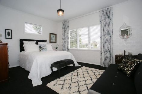 Photo of property in 504 Grove Road, Mayfair, Hastings, 4122