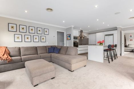 Photo of property in 15 Sumner Terrace, Aotea, Porirua, 5024