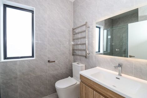 Photo of property in 21 Farranfore Road, Opaheke, Papakura, 2113