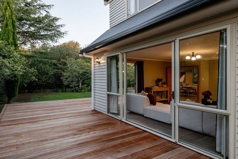 Photo of property in 19 Ruamahanga Crescent, Terrace End, Palmerston North, 4410