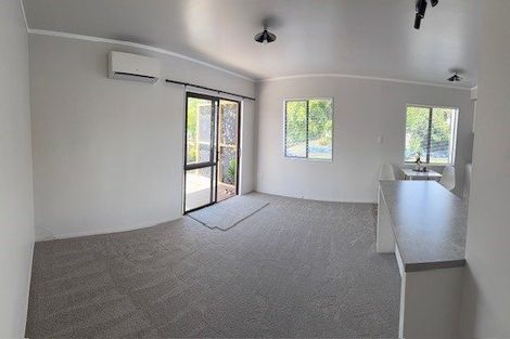 Photo of property in 21 Southsea Crescent, Silverdale, Hamilton, 3216