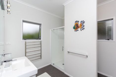 Photo of property in 70c Karamea Street, Whalers Gate, New Plymouth, 4310