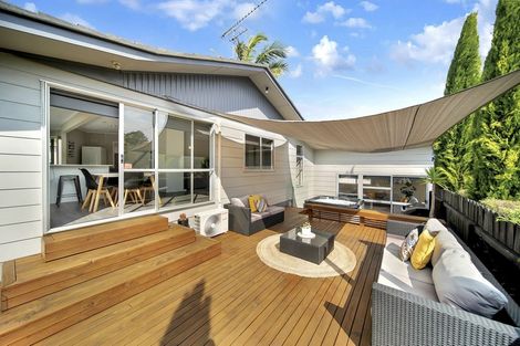 Photo of property in 23 Marvon Downs Avenue, Pakuranga Heights, Auckland, 2010