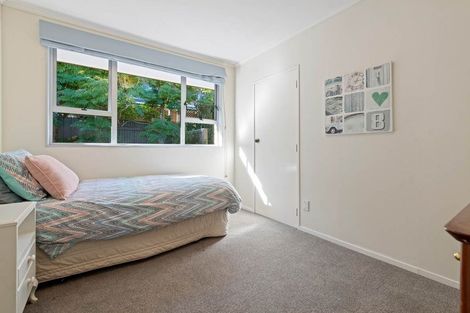 Photo of property in 32 Fielding Crescent, Farm Cove, Auckland, 2012