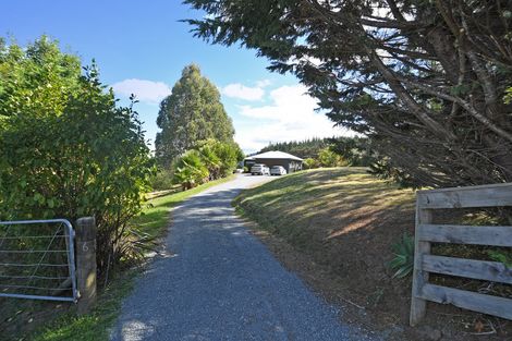 Photo of property in 61 Govan Wilson Road, Whangaripo, Warkworth, 0985