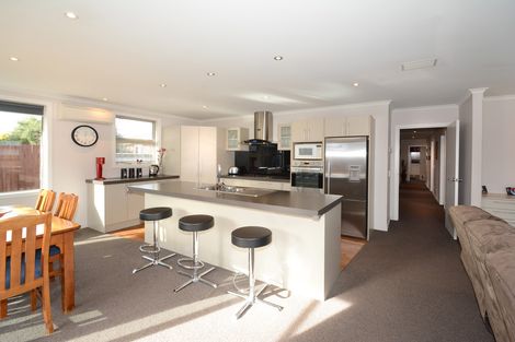 Photo of property in 18 William James Close, Mosgiel, 9024