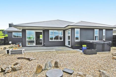 Photo of property in 12 Laly Haddon Place, Matakana, Warkworth, 0985