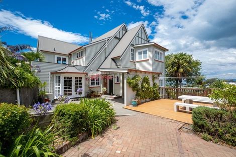 Photo of property in 11 Corry Avenue, Bluff Hill, Napier, 4110