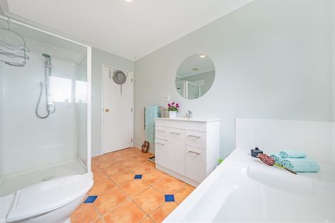 Photo of property in 85 Cypress Drive, Maungaraki, Lower Hutt, 5010