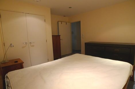 Photo of property in 4d/5 Kent Terrace, Mount Victoria, Wellington, 6011