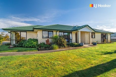 Photo of property in 35 Severn Street, Green Island, Dunedin, 9018