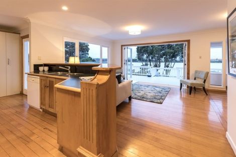 Photo of property in 79 Ferry Parade, Herald Island, Auckland, 0618