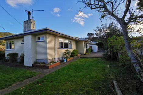 Photo of property in 4a Thurleigh Grove, Karori, Wellington, 6012