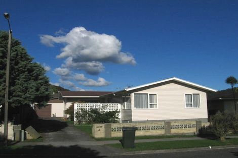 Photo of property in 4 Mitimiti Grove, Wainuiomata, Lower Hutt, 5014