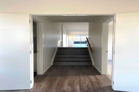 Photo of property in 3 Charles Henry Way, Papakura, 2110