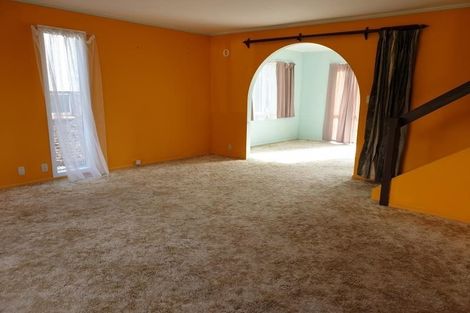 Photo of property in 5 Southern Cross Crescent, Island Bay, Wellington, 6023