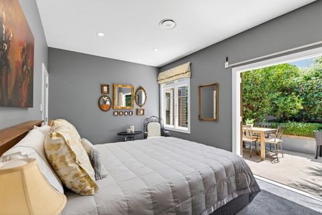 Photo of property in 135 Thompson Road, Bluff Hill, Napier, 4110