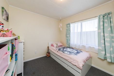 Photo of property in 27 Tiller Close, Kelvin Grove, Palmerston North, 4414
