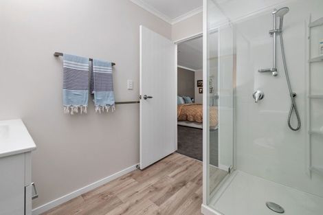 Photo of property in 5 Tama Road, Riversdale Beach, Masterton, 5872